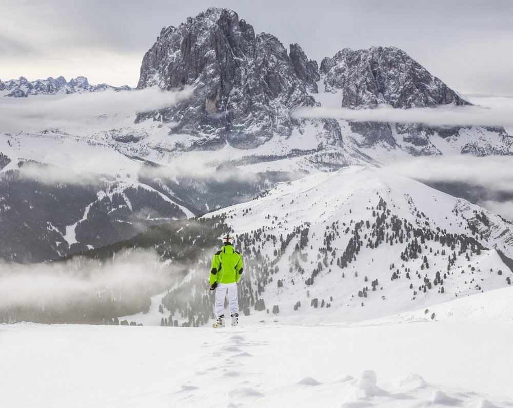 Discover the Dolomotes in Italy to ski in February