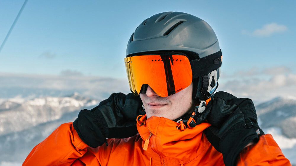 all snowboard riders should wear a helmet