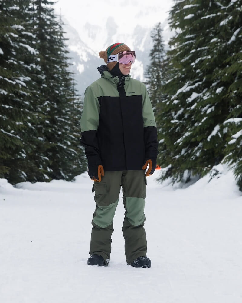 Bonfire snowboard jackets are definitely stylish and cool