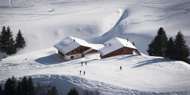 How to find cheap ski deals and lift passes in Switzerland