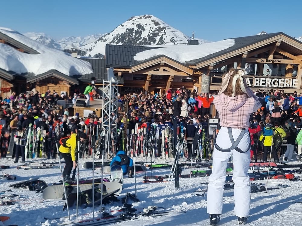 La Plagne apres ski at La Bergerie bar